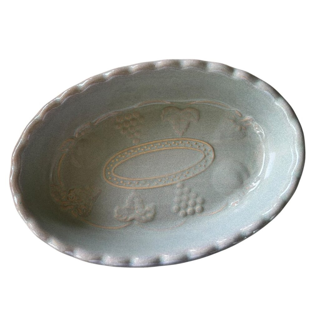 Vintage Gibson Fruit Embossed Farmhouse Oval Casserole Dish Serveware